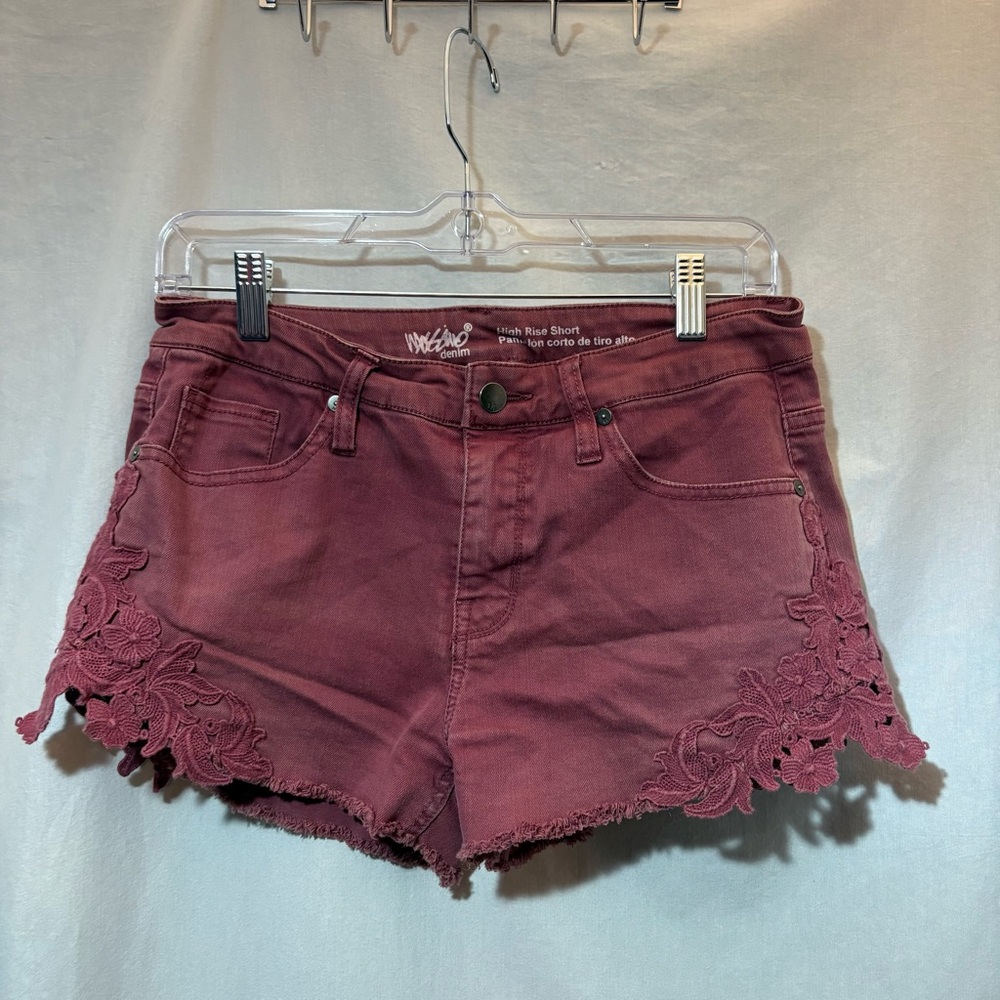 Massimo High-Rise Women’s Floral Lace Hem Shorts — Wine Size 6/28 Super Stretch